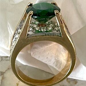 Elegant Vintage ( 60’s) Green Australian Crystal Women's Ring